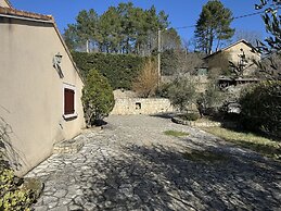 Beautiful Villa Near Village des Vans