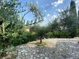 Beautiful Villa Near Village des Vans