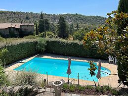 Beautiful Villa Near Village des Vans