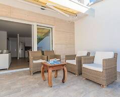 Ema With Pool & Sauna