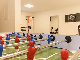 Ema With Pool & Sauna