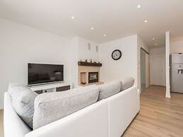 Ema With Pool & Sauna