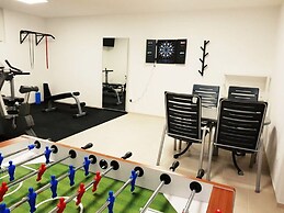 Ema With Pool & Sauna