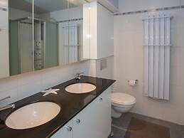 Viking Spacious With sea View Near the Dike