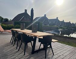 Beautiful Chalet on the Water in Friesland