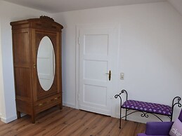 To Castel Sant'angelo Modern Retreat