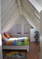 To Castel Sant'angelo Modern Retreat