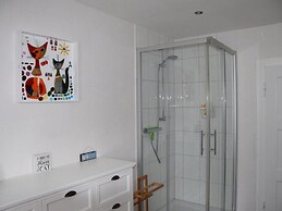 To Castel Sant'angelo Modern Retreat