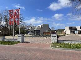 Holiday Home Vakantiepark 't Eibernest Texel