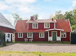 8 Person Holiday Home in Hishult-by Traum