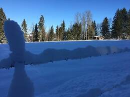 Haus Jorg Sosna Modern Retreat