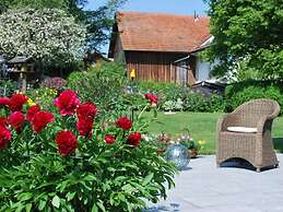 Haus Jorg Sosna Modern Retreat