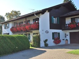 Haus Jorg Sosna Modern Retreat