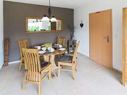 Lovely Apartment in Hage