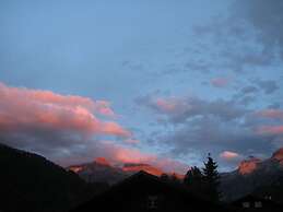 Charming Apartment in Lenk