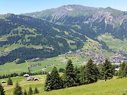 Charming Apartment in Lenk