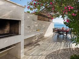 Nice Apartment in Gradac