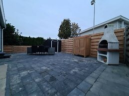 Nice Chalet With Dishwasher in a Holiday Park