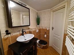 Nice Chalet With Dishwasher in a Holiday Park