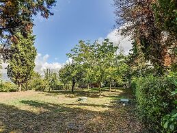 Belvilla by OYO Typical Country House With Pool