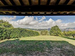 Belvilla by OYO Typical Country House With Pool