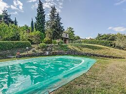 Belvilla by OYO Typical Country House With Pool
