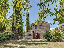 Belvilla by OYO Typical Country House With Pool