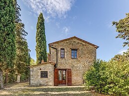 Belvilla by OYO Typical Country House With Pool