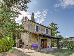 Belvilla by OYO Typical Country House With Pool