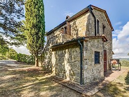 Belvilla by OYO Typical Country House With Pool