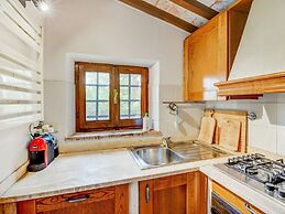 Belvilla by OYO Typical Country House With Pool