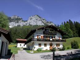 Haus Brandl Modern Retreat
