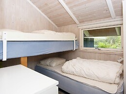 6 Person Holiday Home in Farvang