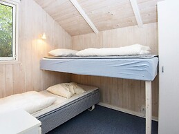6 Person Holiday Home in Farvang