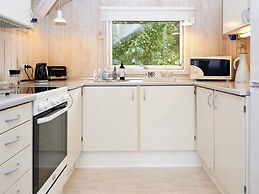 6 Person Holiday Home in Farvang