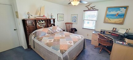 Fish Crazy House 3 Bedroom Condo by RedAwning