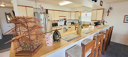 Fish Crazy House 3 Bedroom Condo by RedAwning