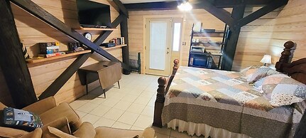 Fish Crazy House 3 Bedroom Condo by RedAwning