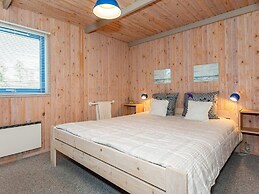 6 Person Holiday Home in Pandrup