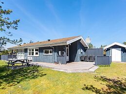 6 Person Holiday Home in Pandrup
