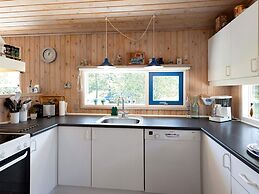 6 Person Holiday Home in Pandrup
