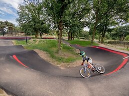 Chalet With Covered Terrace in the Leukermeer