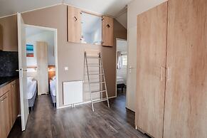 Chalet With Covered Terrace in the Leukermeer