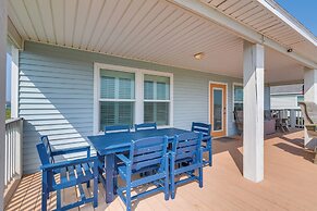 Walk to Shore: Surfside Beach Home w/ Bay Views