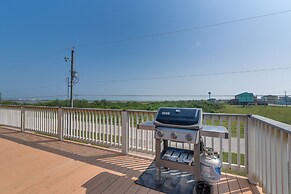 Walk to Shore: Surfside Beach Home w/ Bay Views