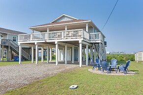 Walk to Shore: Surfside Beach Home w/ Bay Views
