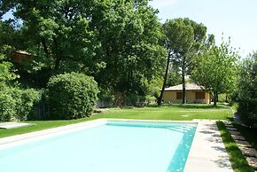 Detached Bungalow, Private Terrace and Communal Swimming Pool, Near La