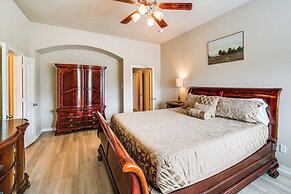 Pet-friendly Irving Townhome w/ Patio + Grill!