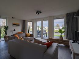 Holiday Home at a Holiday Park in Friesland