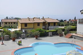 Apartment in Lazise With Lake View Balcony